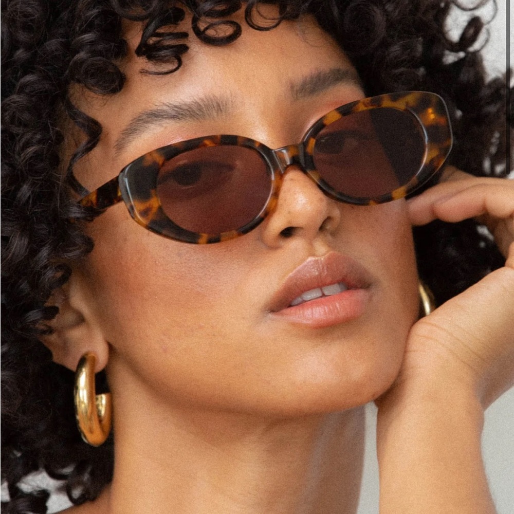 Like New Velvet Canyon A La Plage Sunglasses | Tortoise